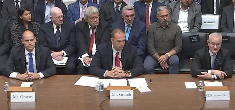 US congressional hearing on UAPs on 26 July 2023 with Grusch Graves and Fravor.png — Public domain / U.S. House Committee On Oversight and Accountability US congressional hearing on UAPs on 26 July 2023 with Grusch Graves and Fravor.png — Public domain / U.S. House Committee On Oversight and Accountability